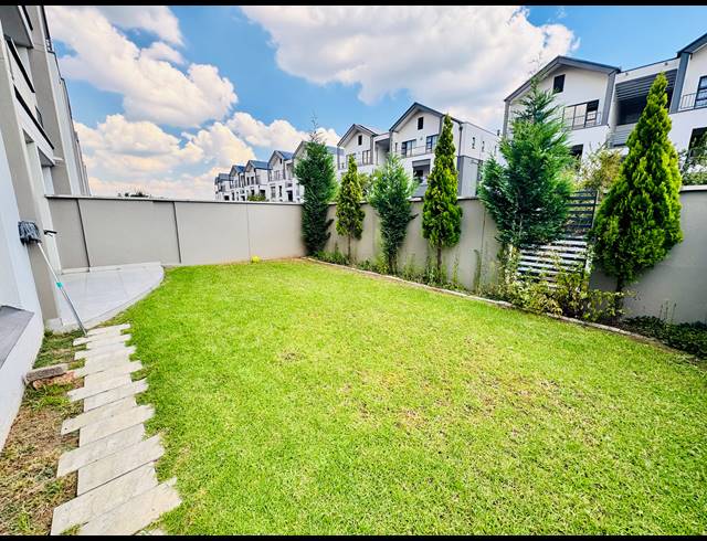 3 BEDROOM FLAT FOR SALE IN WATERFALL